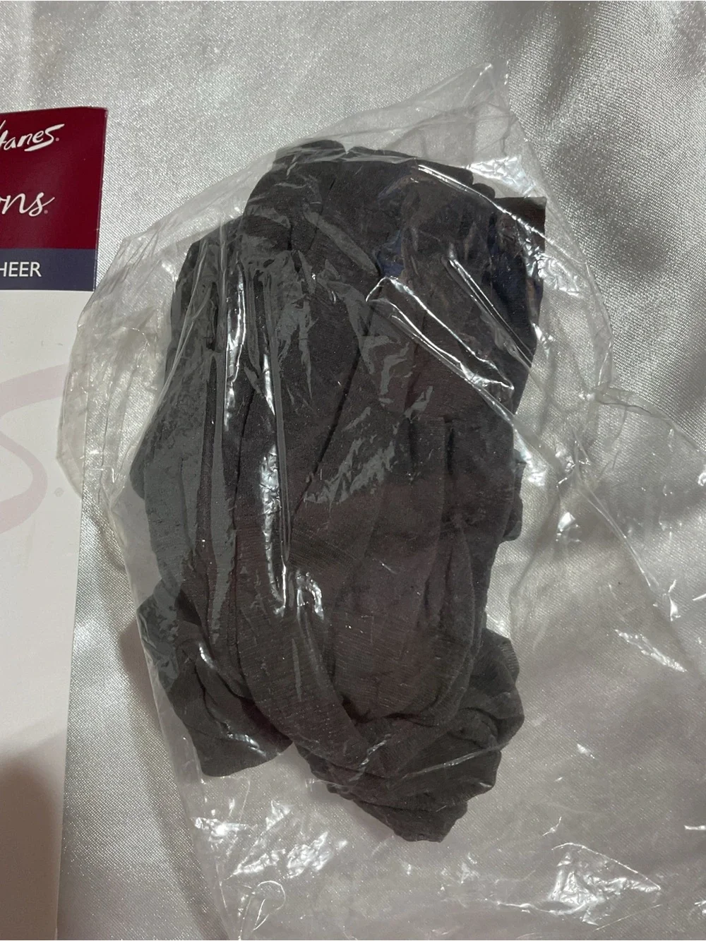 Hanes Silk Reflections Silky Sheer Pantyhose - Black